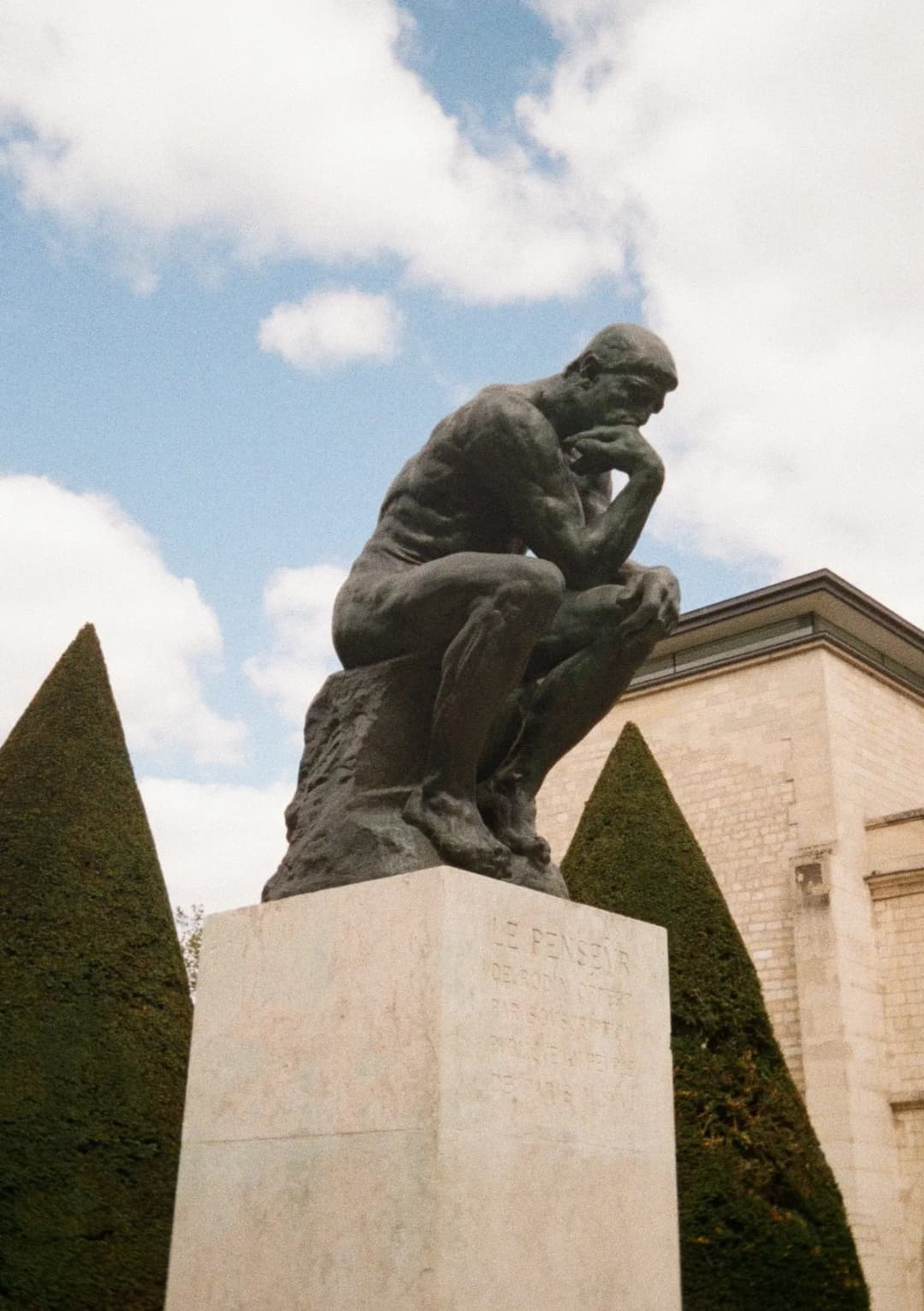 Film photograph from the 2025-08-paris gallery by Maxime Bodin