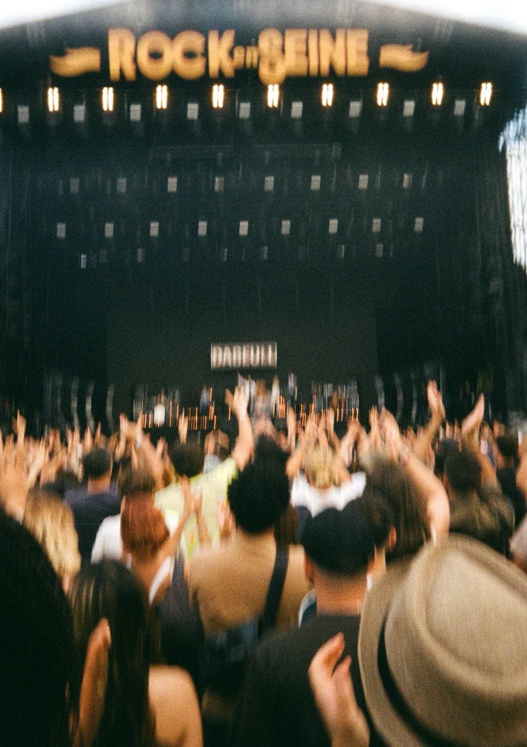 Film photograph from the 2025-08-rock-en-seine gallery by Maxime Bodin