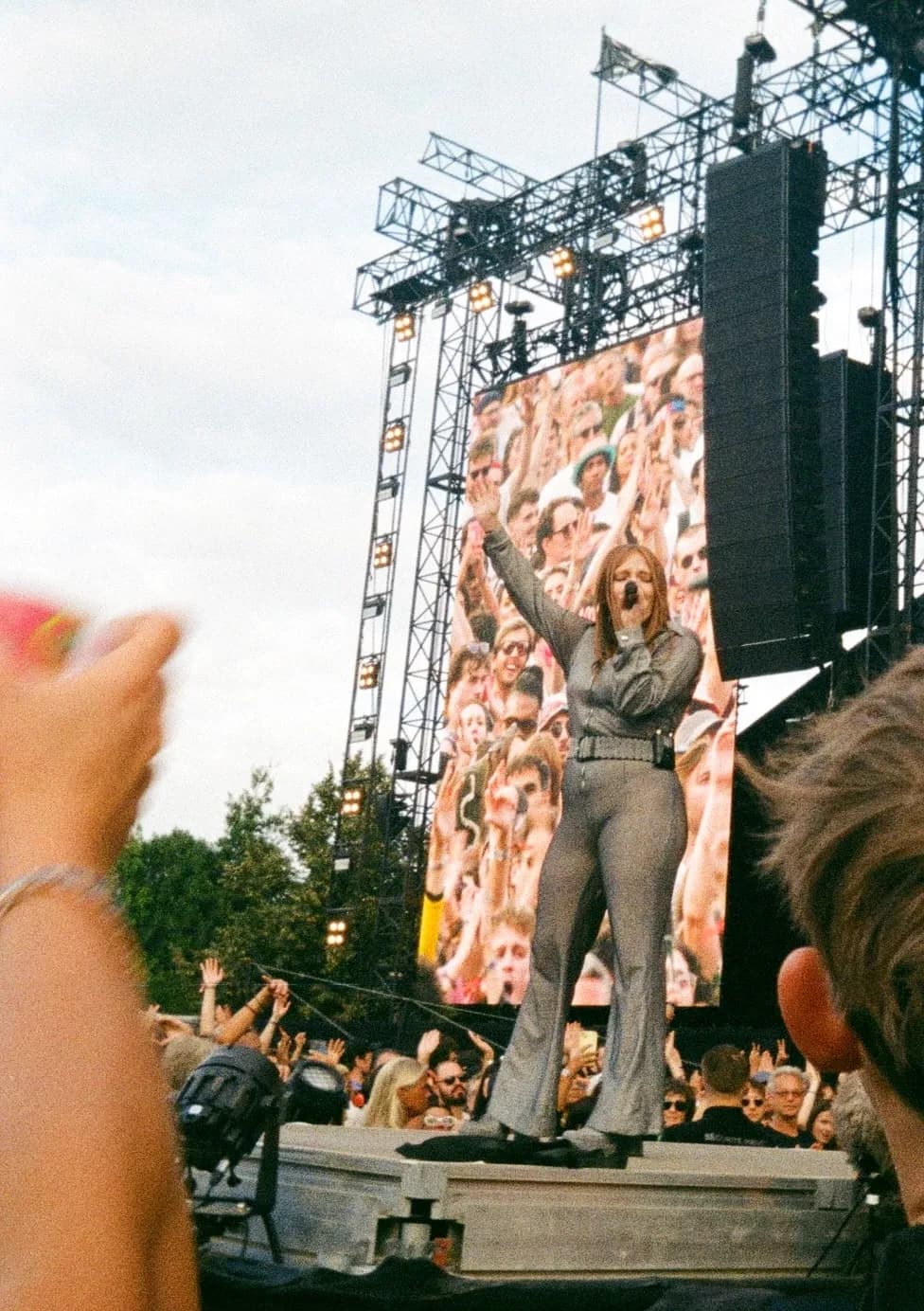 Film photograph from the 2025-08-rock-en-seine gallery by Maxime Bodin