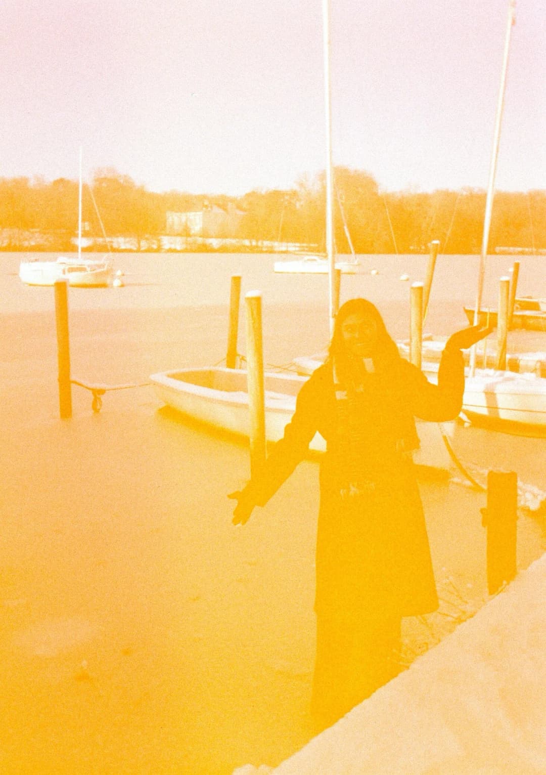 Film photograph from the 2026-01-piss-in-the-snow gallery by Maxime Bodin