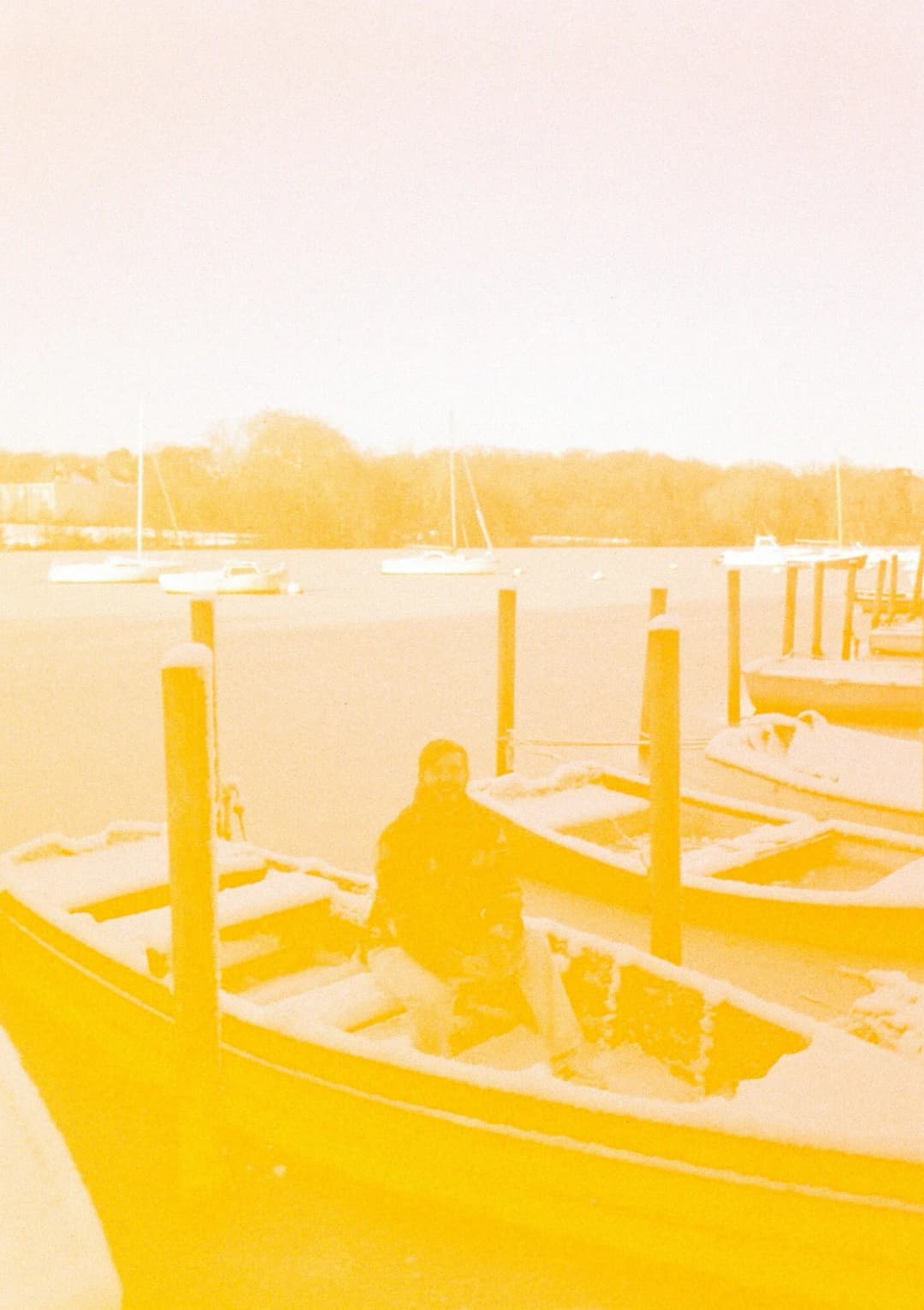 Film photograph from the 2026-01-piss-in-the-snow gallery by Maxime Bodin